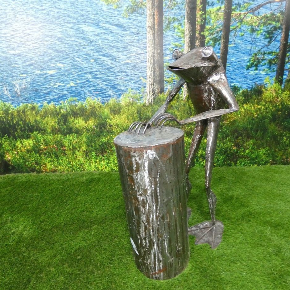 Bongos Frog - Pangea Sculptures