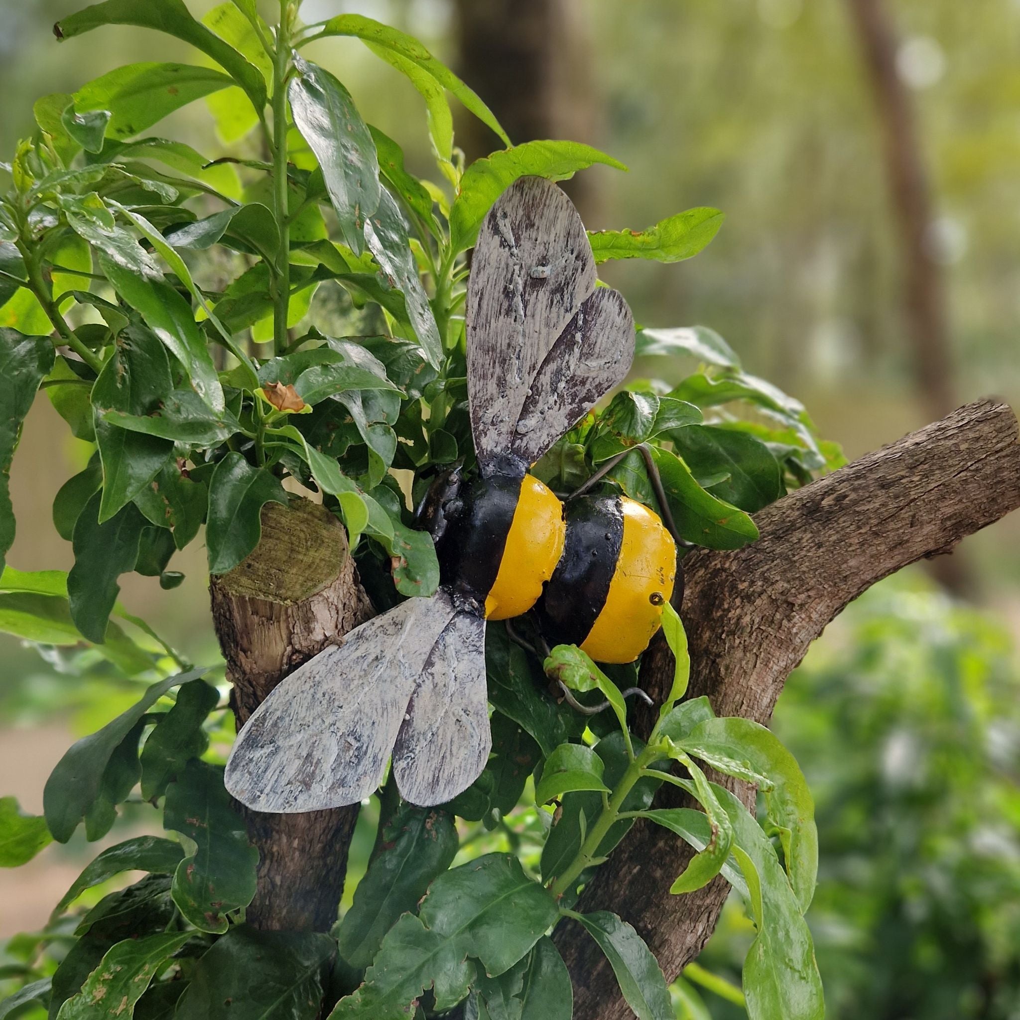 Bumble Bee - Pangea Sculptures