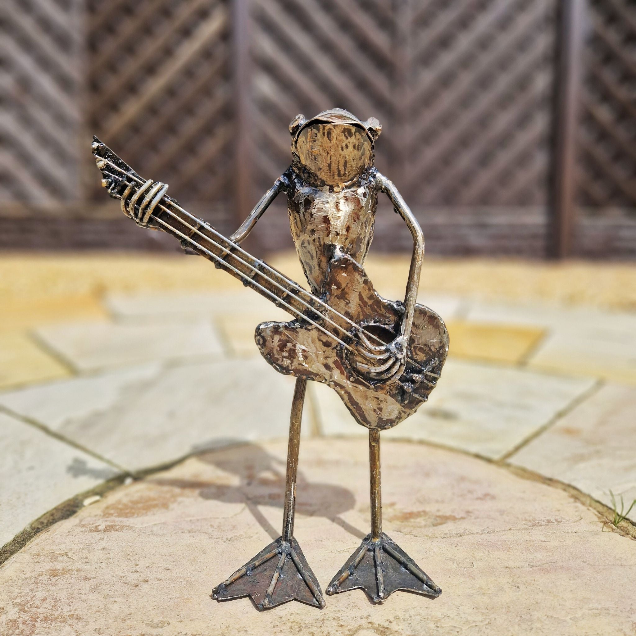 Guitar Frog - Pangea Sculptures