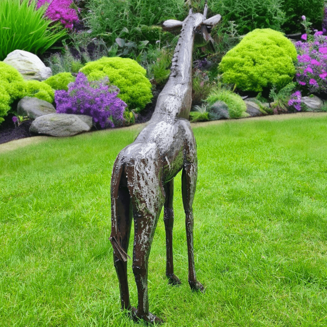 Natural Giraffe - Pangea Sculptures