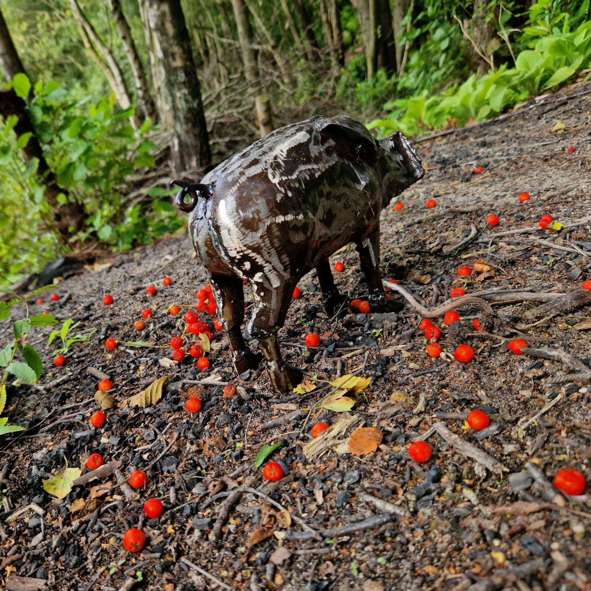 Natural Pig - Pangea Sculptures