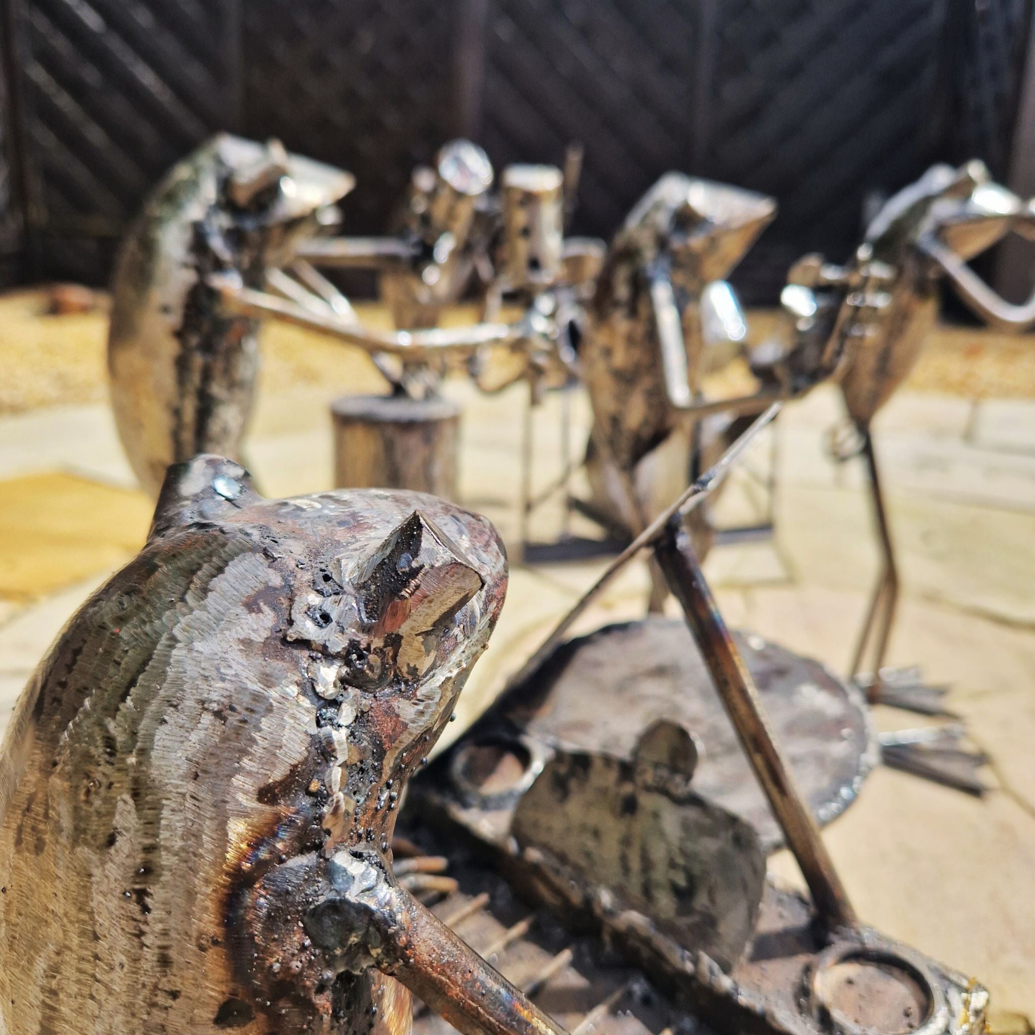Full Frog Band - Natural/Chrome - Pangea Sculptures